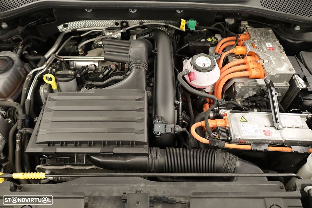 Cupra Formentor 1.4 e-Hybrid DSG - 24