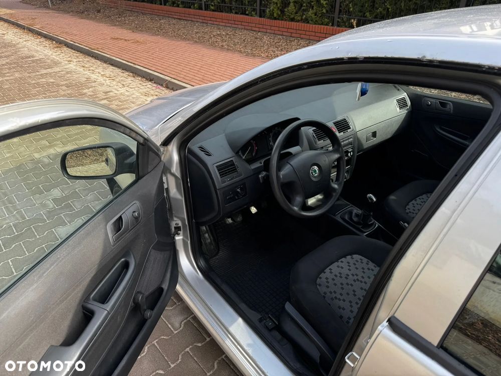 Skoda Fabia 1.2 HTP Classic + - 5