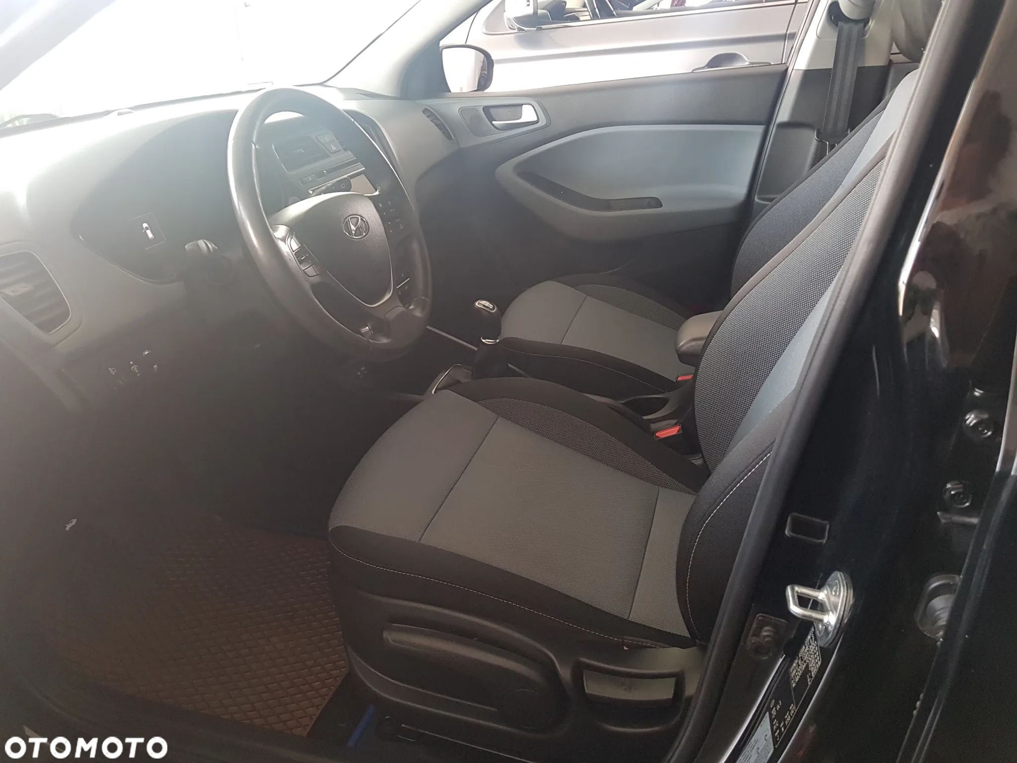 Hyundai i20 - 8