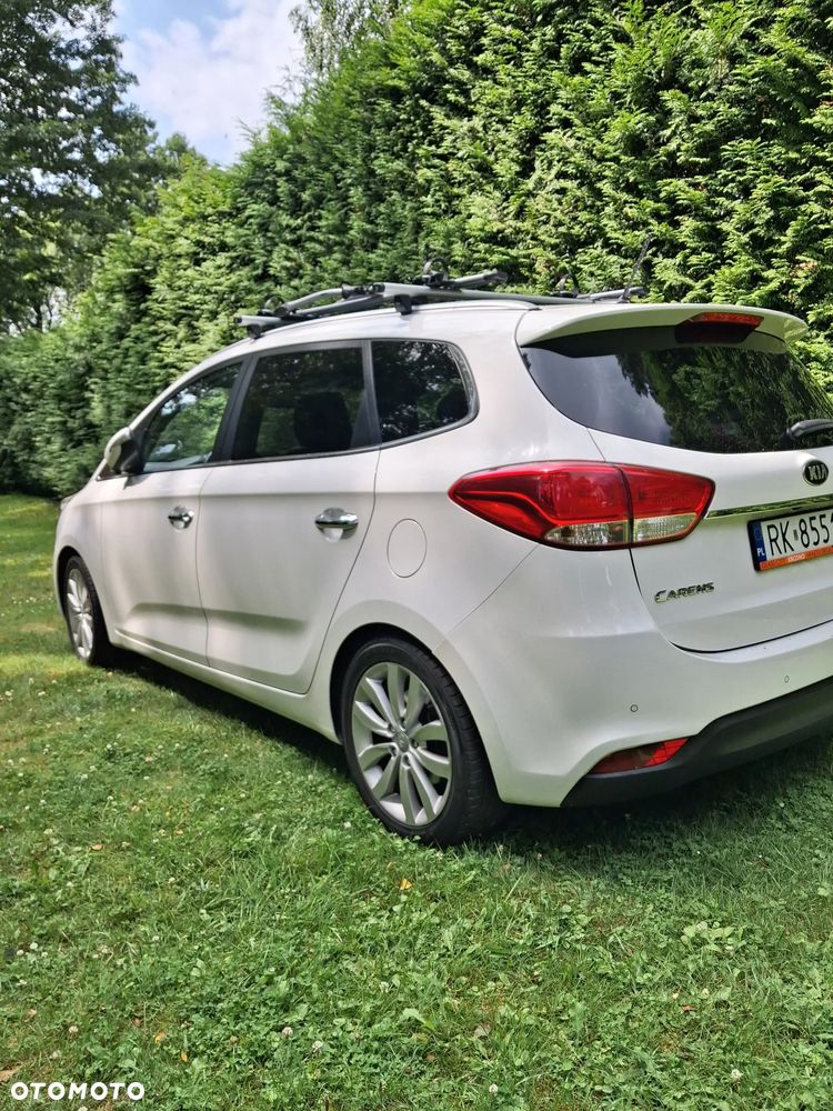Kia Carens - 3