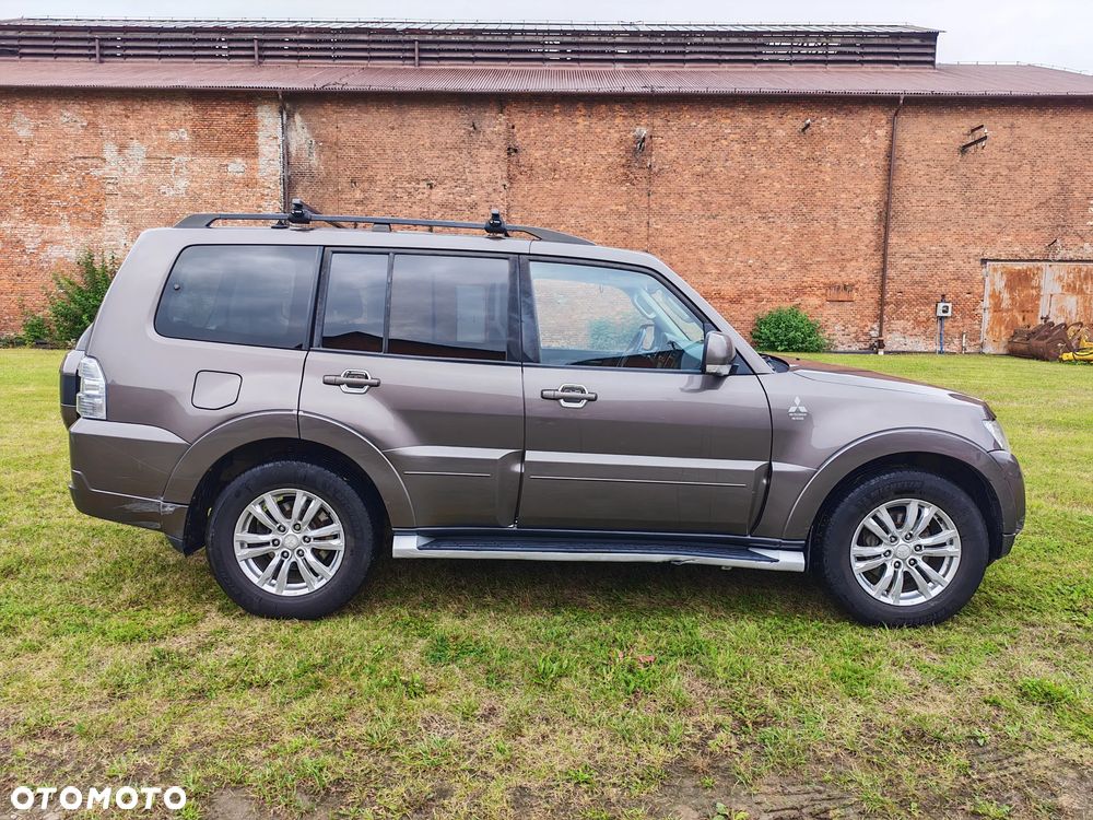 Mitsubishi Pajero 2016