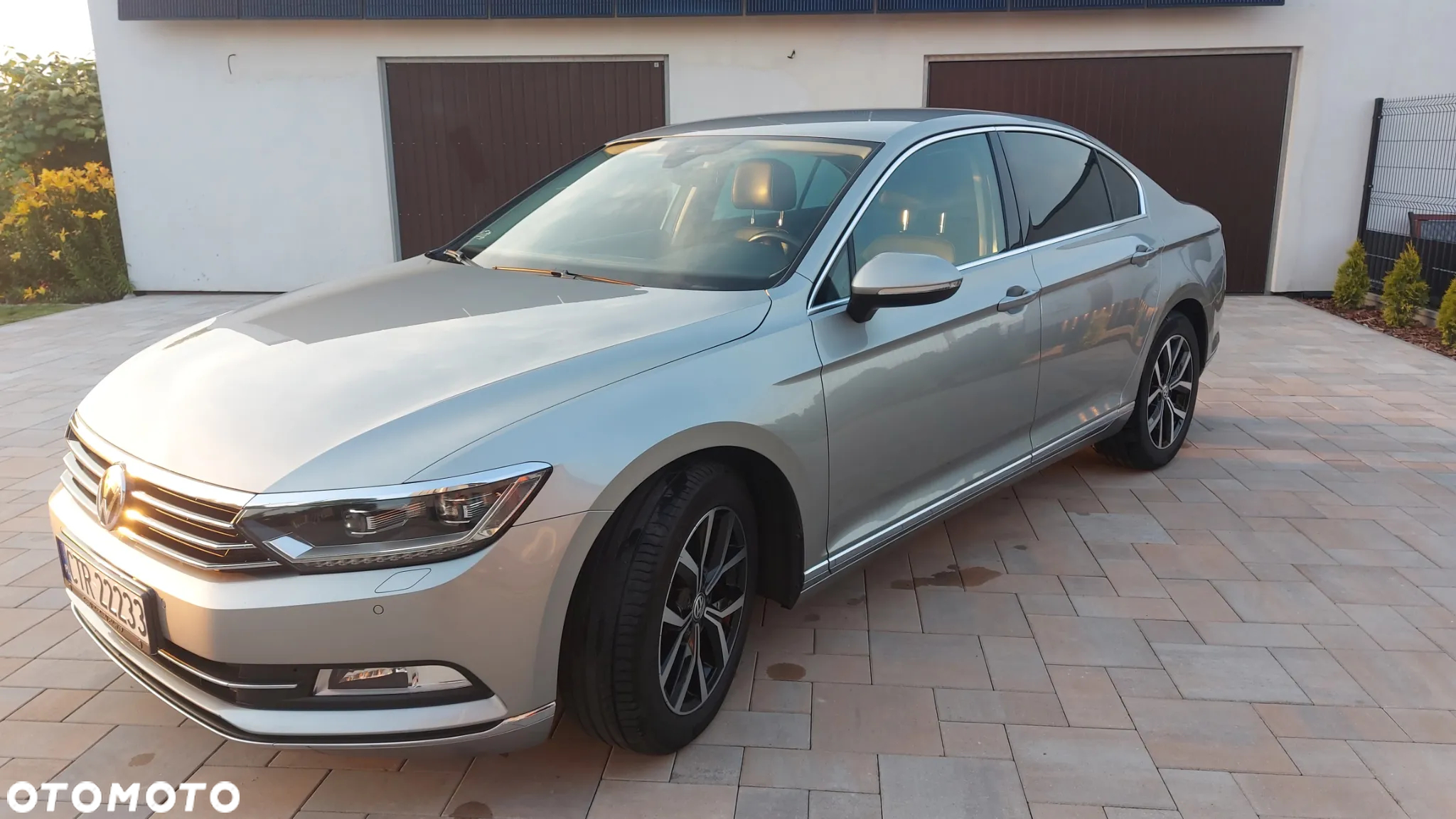 Volkswagen Passat - 2