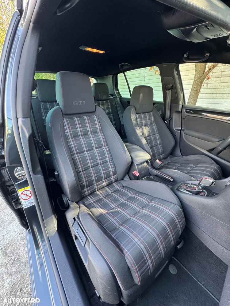 Volkswagen Golf 2.0 GTI DSG - 16