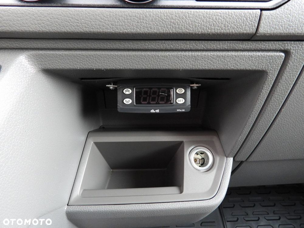 Volkswagen CRAFTER CHŁODNIA KONTENER -5*C 8 PALET BLIŹNIACZE KOŁA KLIMATYZACJA  180KM - 38