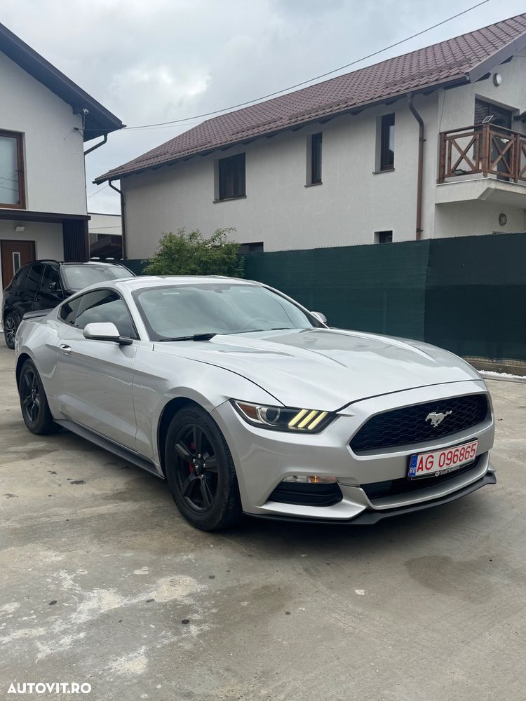 Ford Mustang - 1