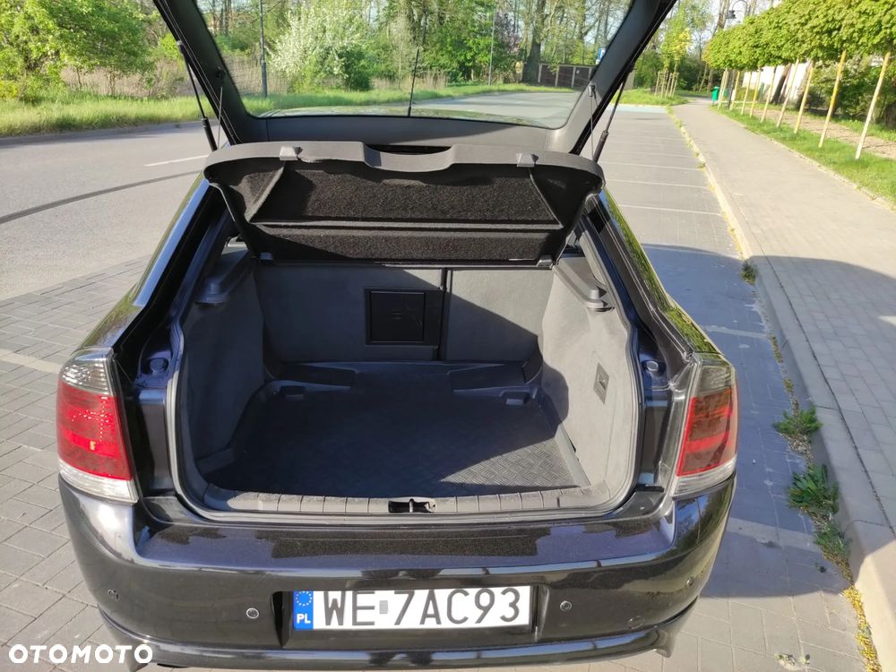 Opel Vectra 1.9 CDTI Sport / GTS - 38