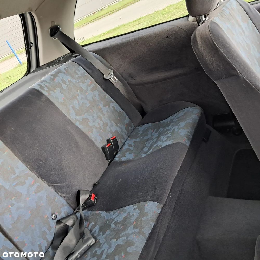 Opel Corsa - 11