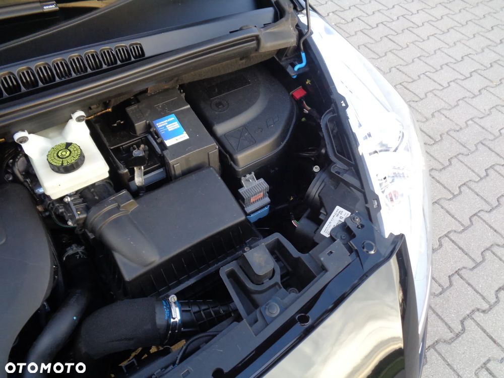 Peugeot 5008 HDI FAP 150 Family - 32