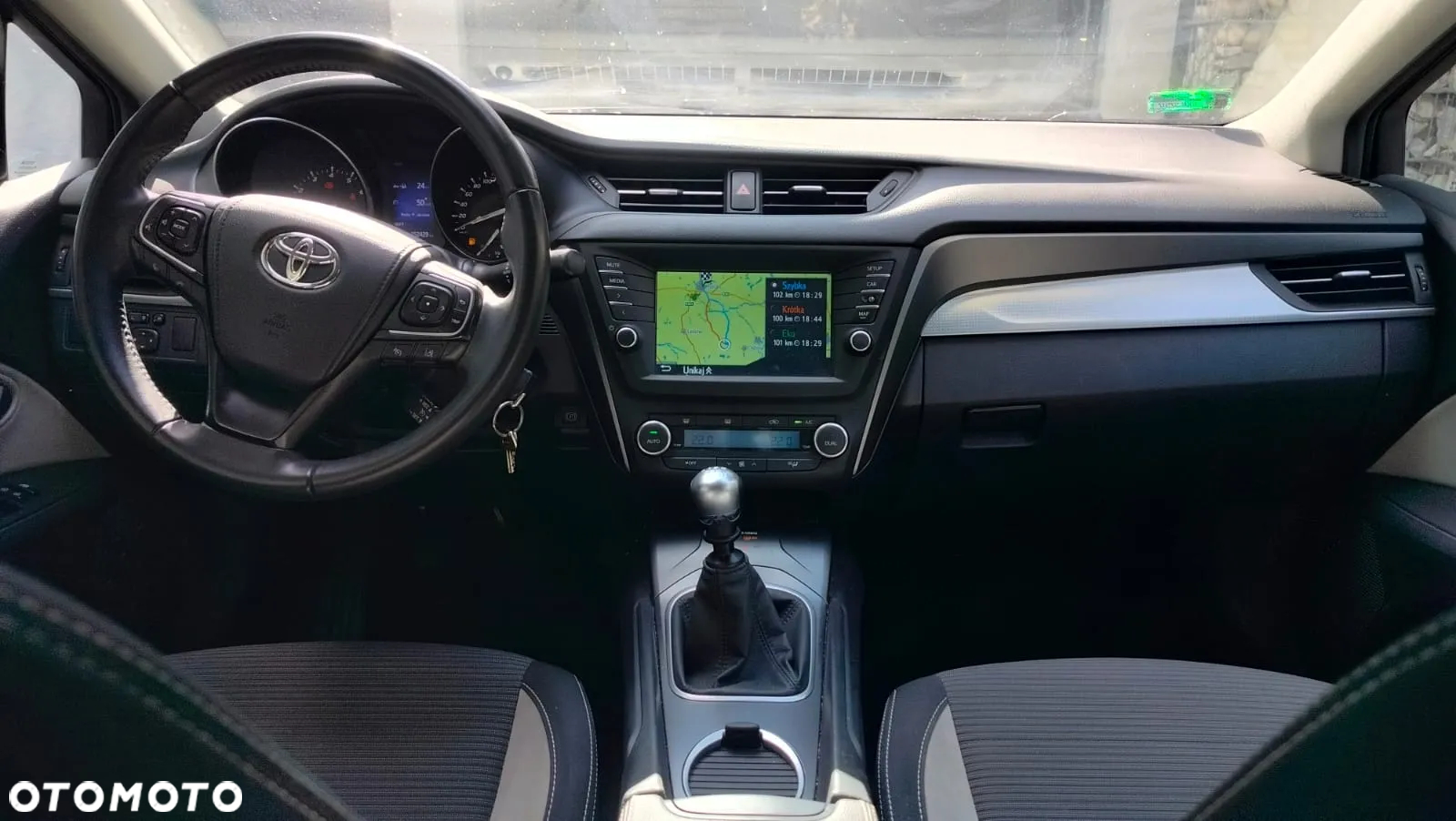 Toyota Avensis 1.8 Premium - 7
