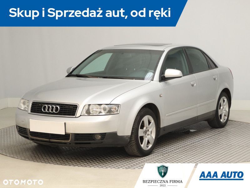 Audi A4 Limousine - 3