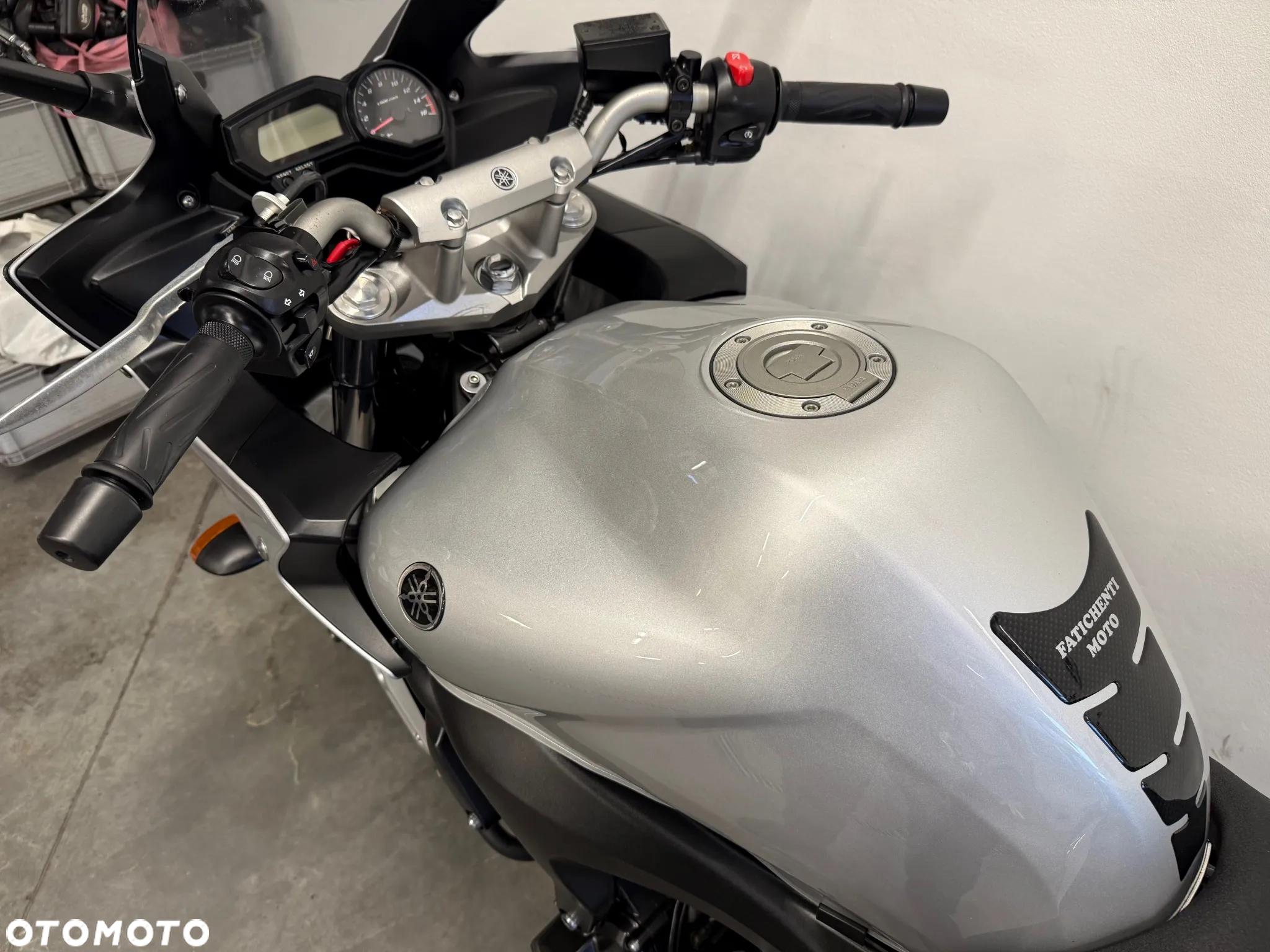 Yamaha FZ6 - 19