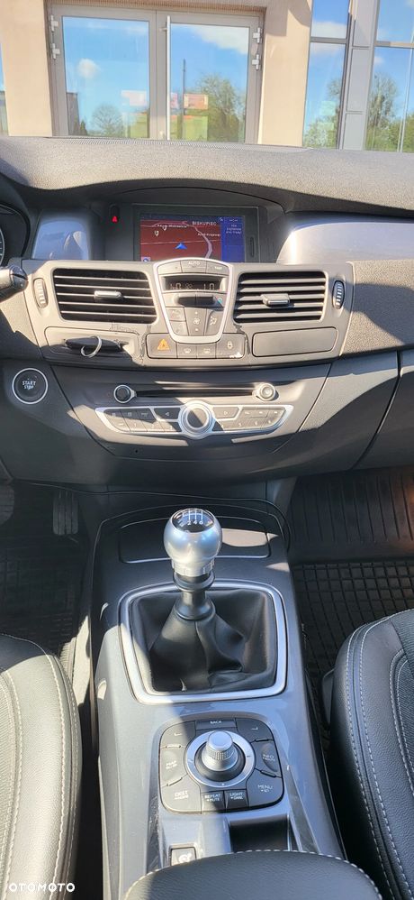 Renault Laguna 2.0 dCi FAP Initiale - 16