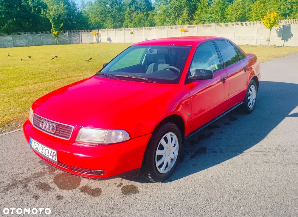 Audi A4 Limousine - 1