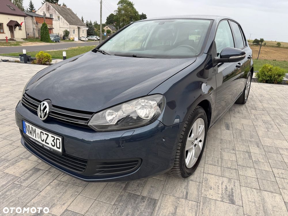 Volkswagen Golf - 1