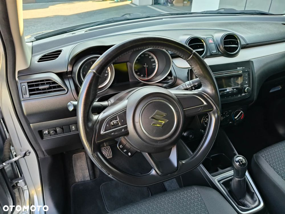 Suzuki Swift 1.2 Premium - 17
