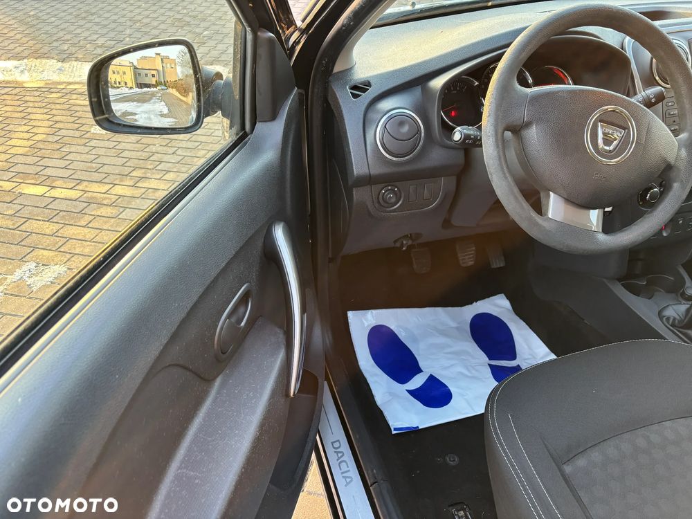 Dacia Logan 1.2 16V 75 Laureate - 10