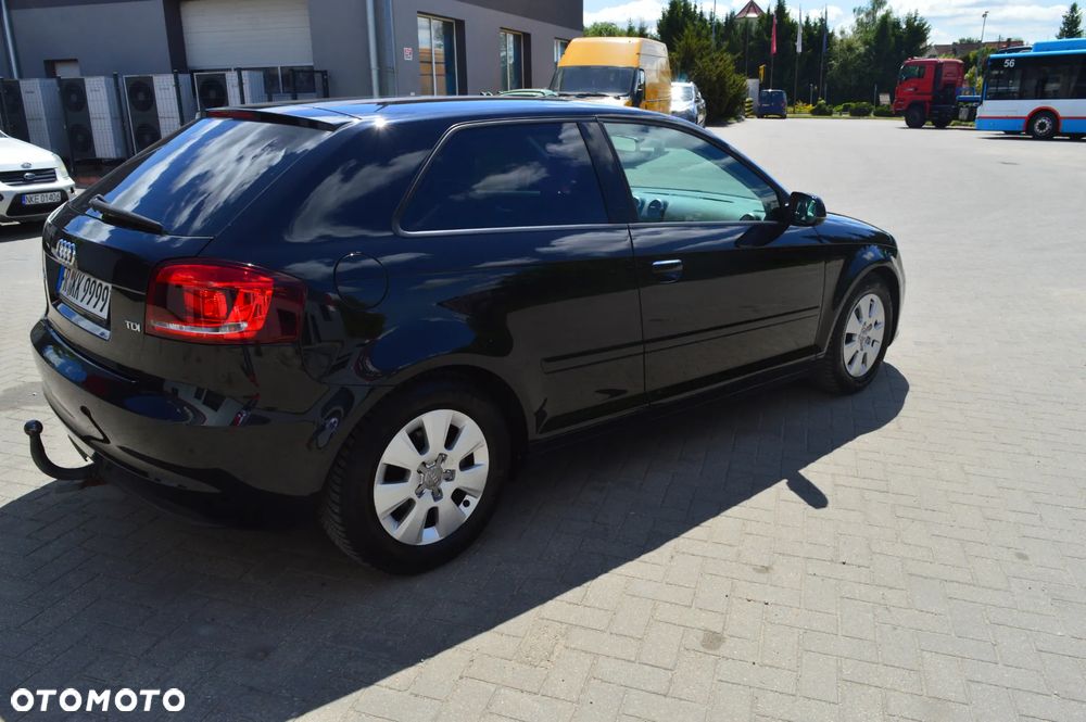 Audi A3 3-drzwiowe 1.6 TDI DPF Ambiente - 7