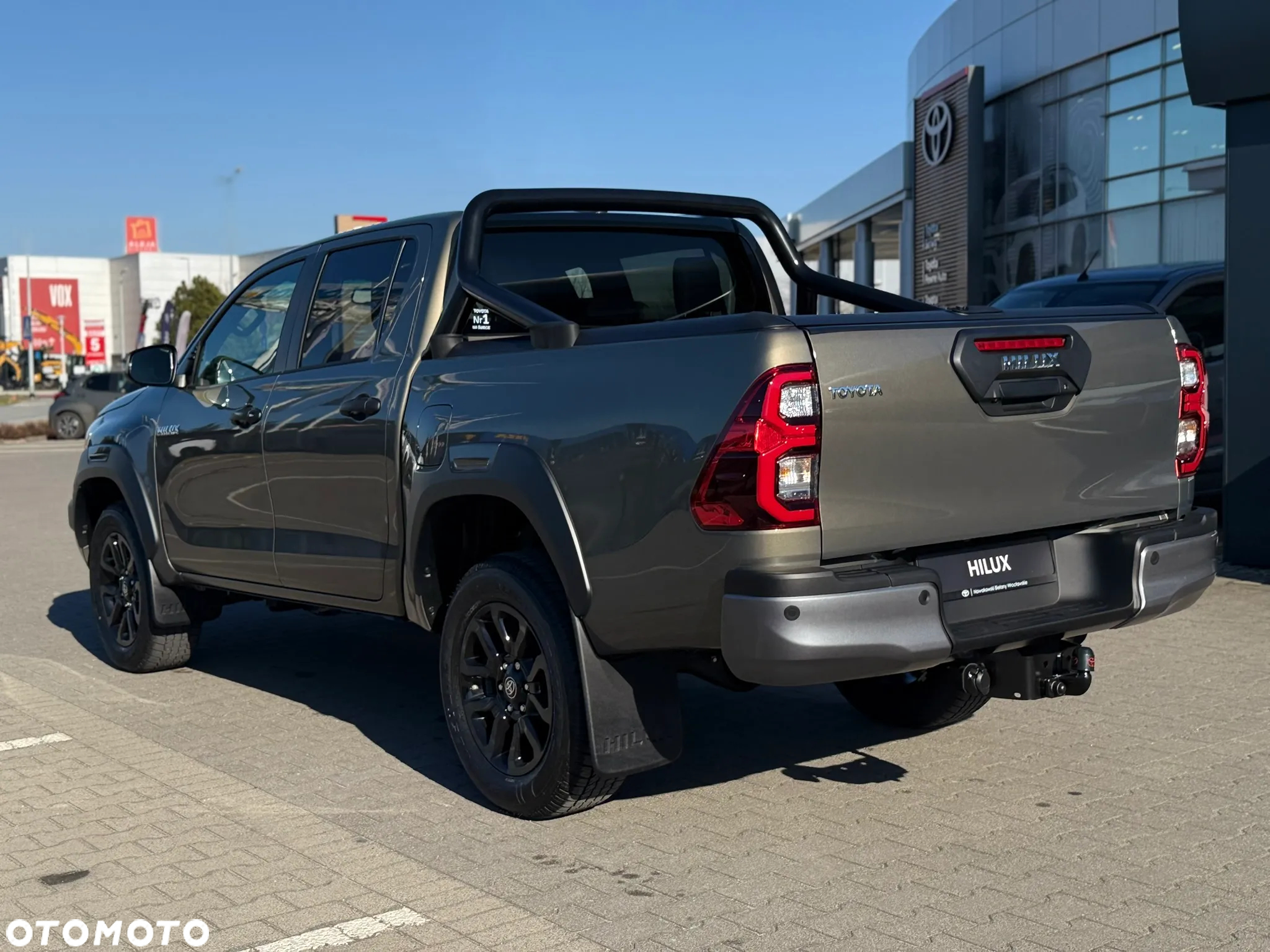 Toyota Hilux - 8