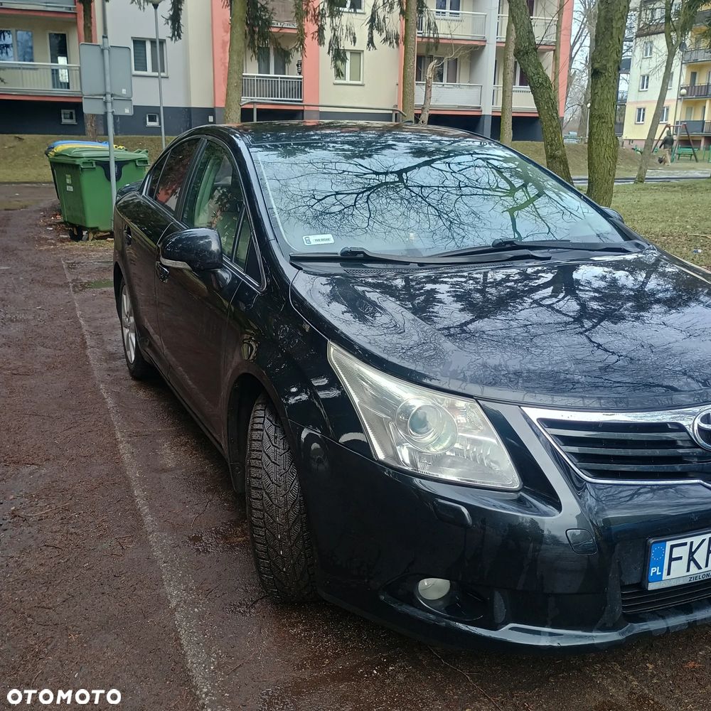 Toyota Avensis 2.0 D-4D Luna - 1