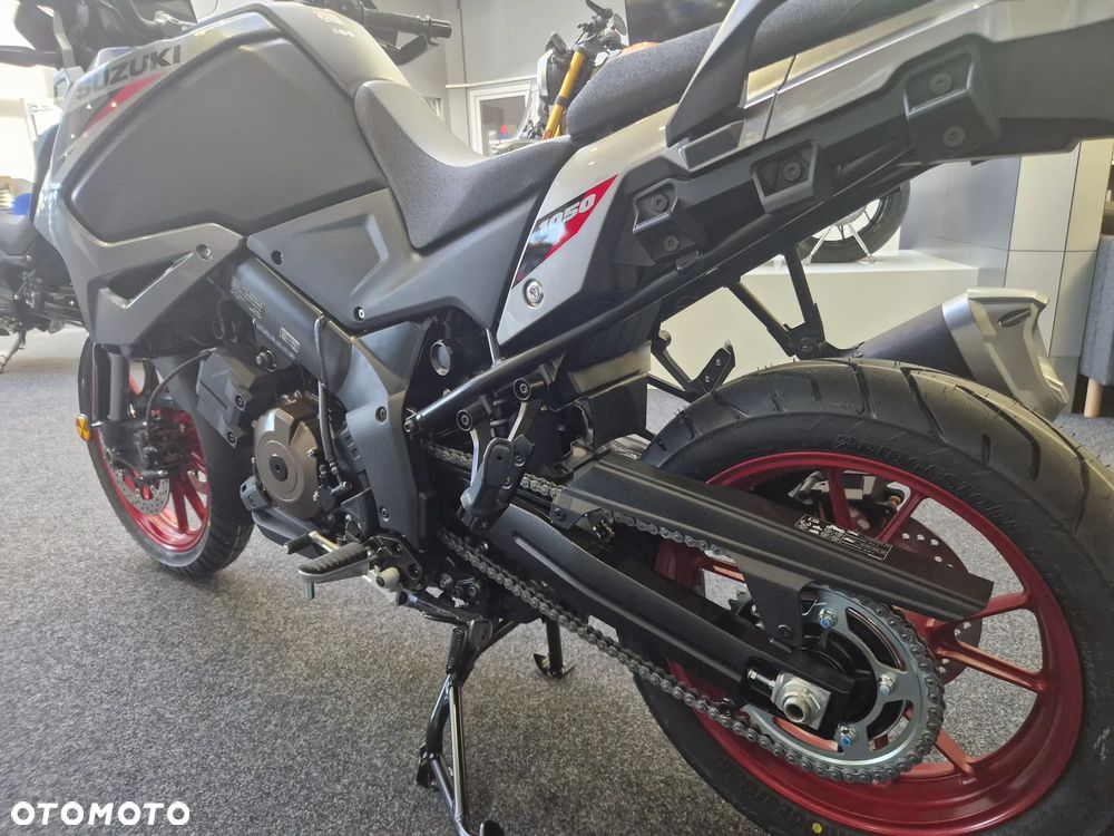 Suzuki DL - 8