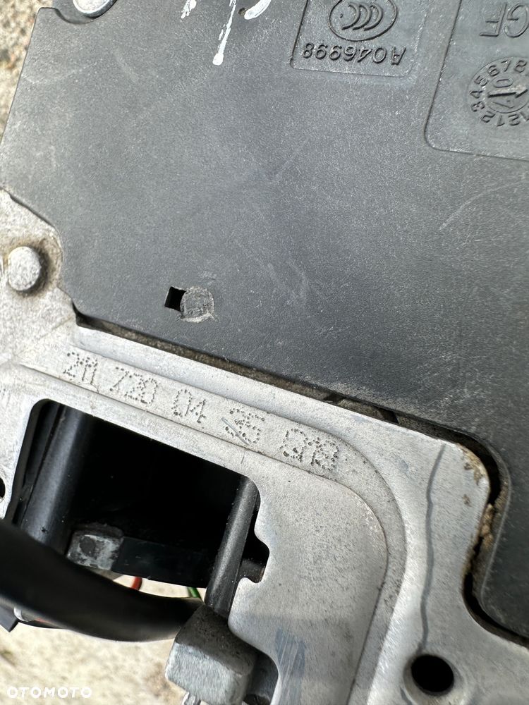 MERCEDES E 211 zamek drzwi prawe przednie key less go - 2