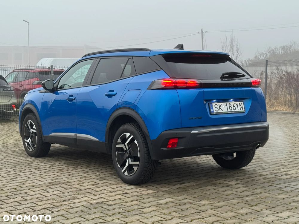 Peugeot 2008 BlueHDi 130 Allure S&S EAT8 - 4