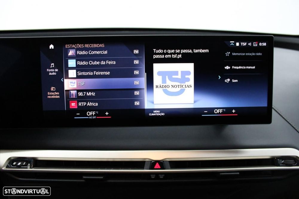 BMW iX xDrive 40 Pack Desportivo - 27
