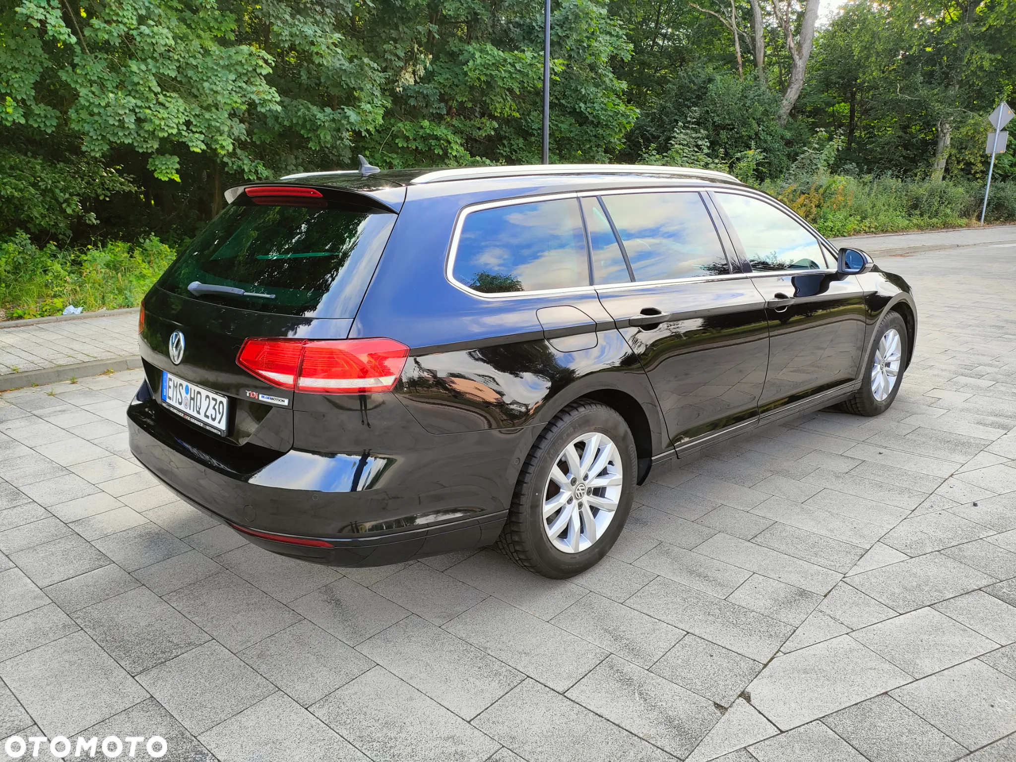 Volkswagen Passat Variant 1.6 TDI (BlueMotion Technology) DSG Trendline - 6