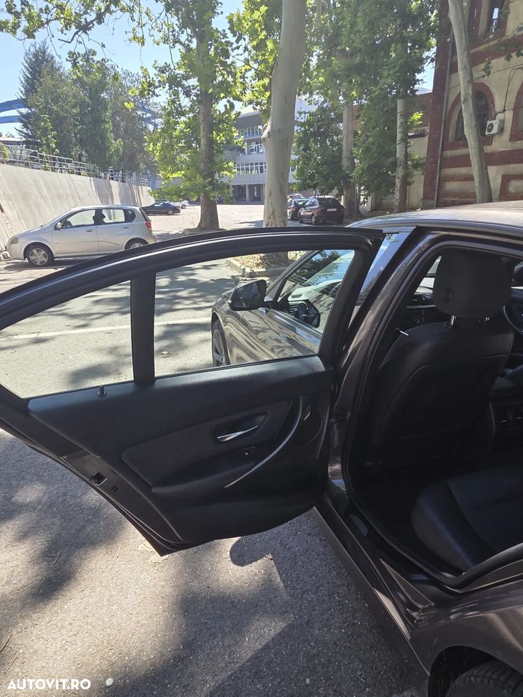 BMW Seria 3 316i Aut. Modern Line - 14