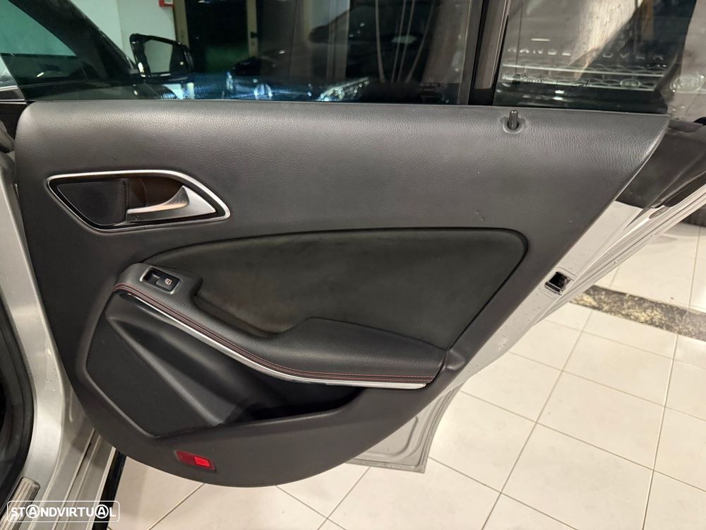 Mercedes-Benz CLA 180 d Shooting Brake AMG Line Aut. - 36