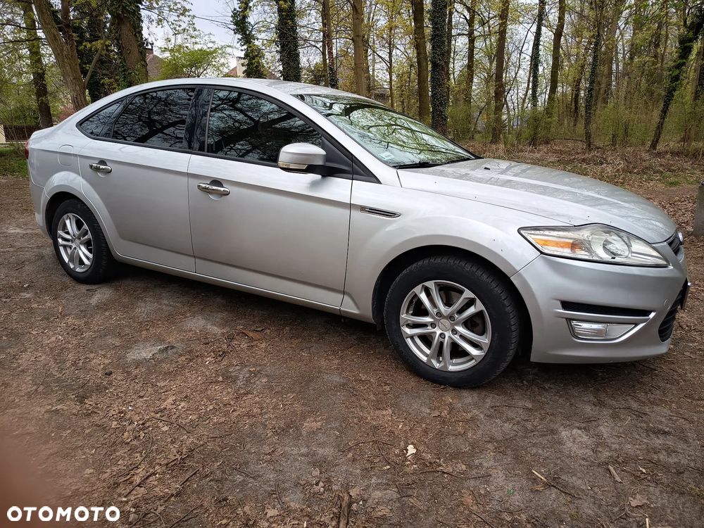 Ford Mondeo 2.0 Ghia - 7