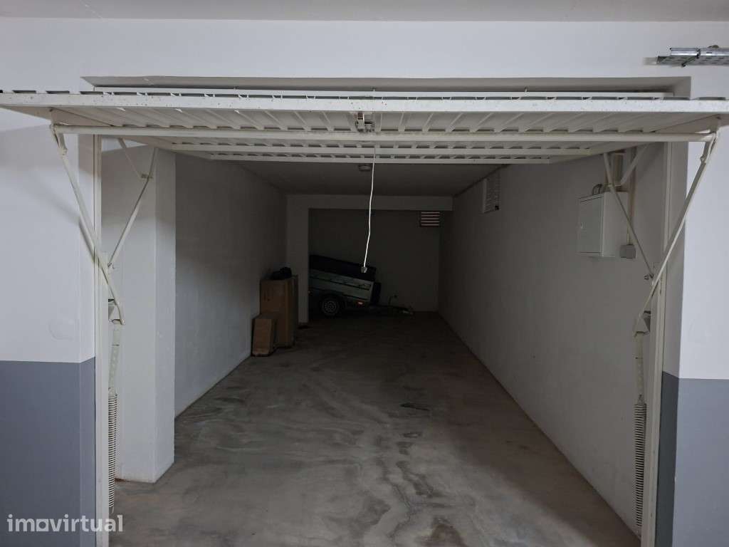 Garagem com 30 m² em Excelente Localização - Grande imagem: 2/4