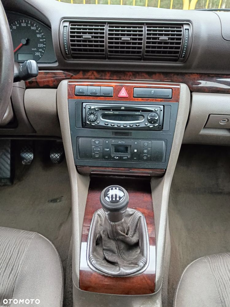 Audi A4 Limousine - 21