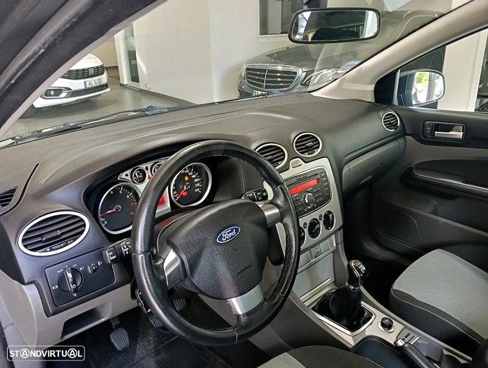 Ford Focus SW 1.4 16V Trend - 16