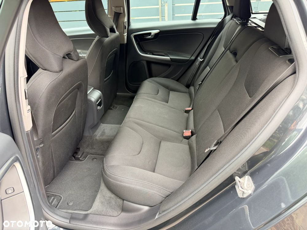 Volvo V60 D2 Drive-E Kinetic - 11