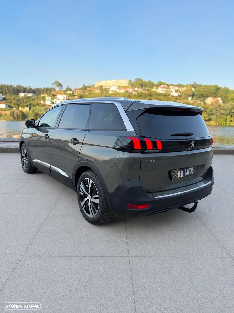 Peugeot 5008 - 3