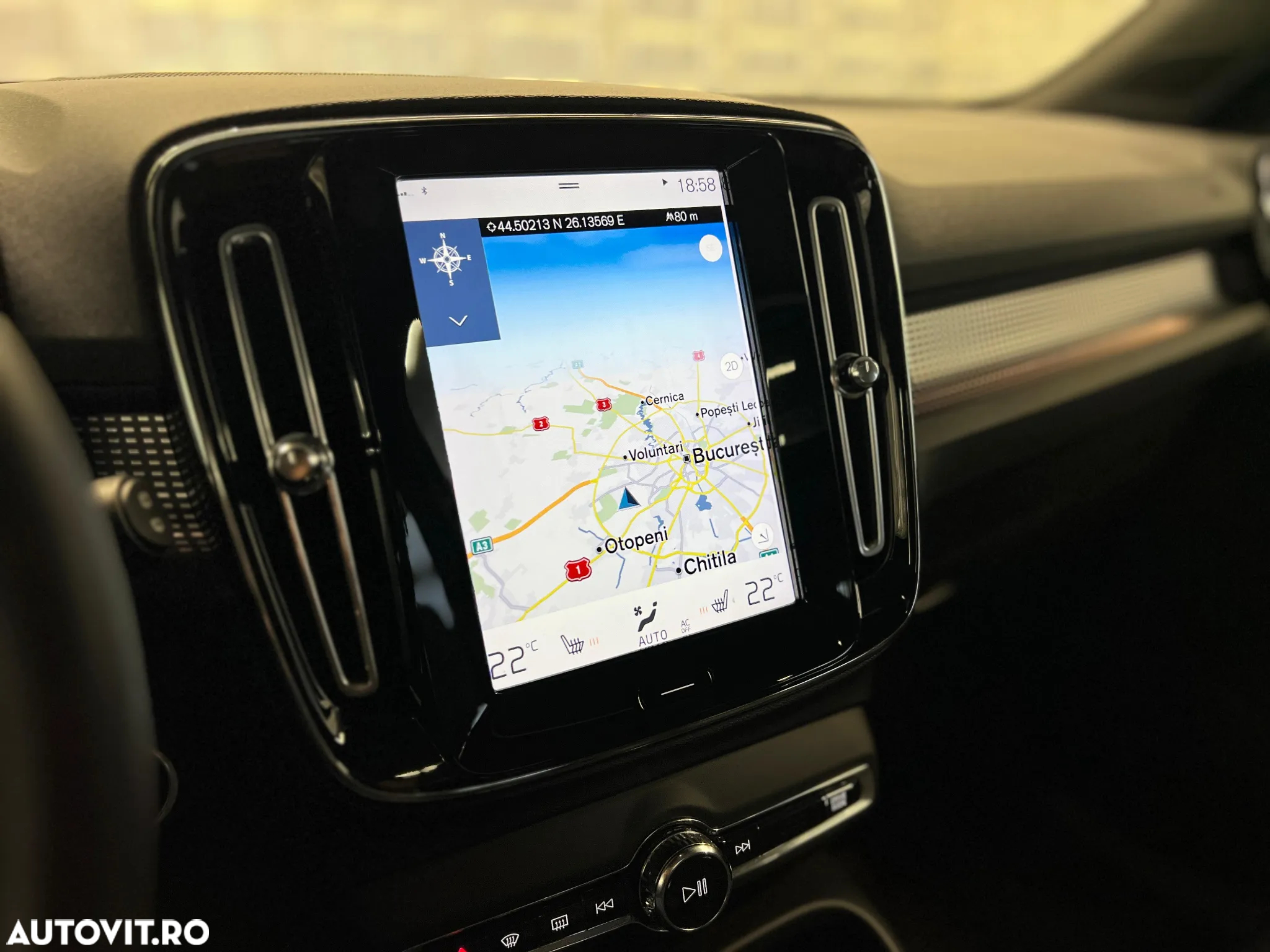 Volvo XC 40 D4 AWD Geartronic R-Design - 18