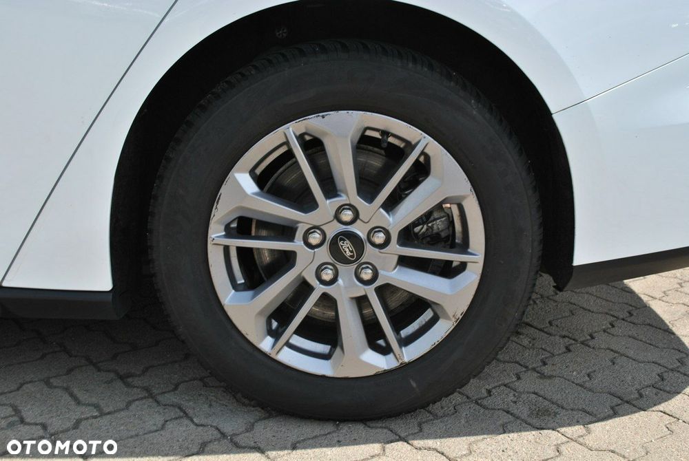 Ford Focus 1.0 EcoBoost Titanium - 26