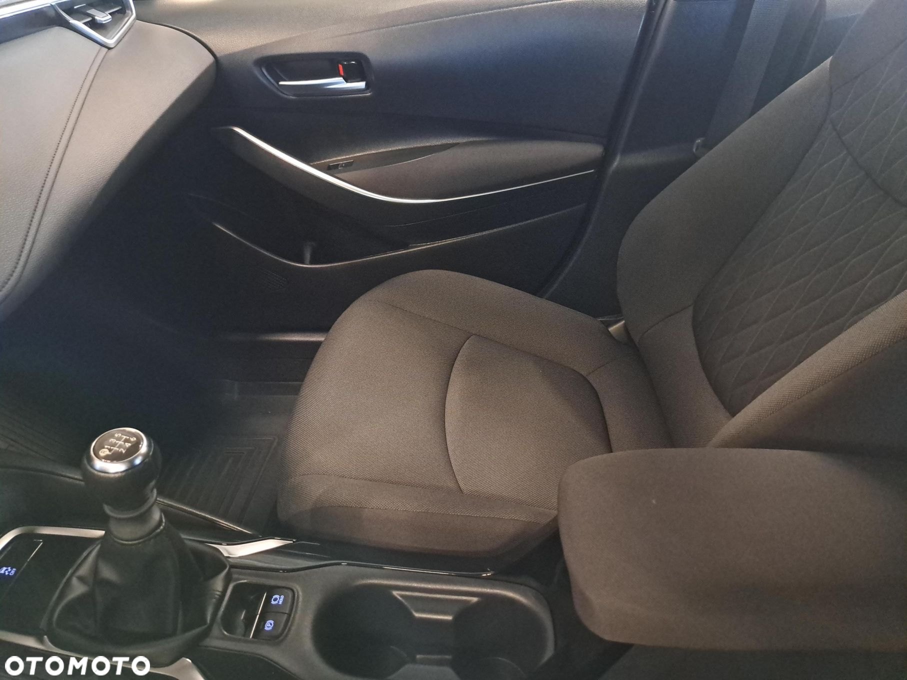 Toyota Corolla - 25
