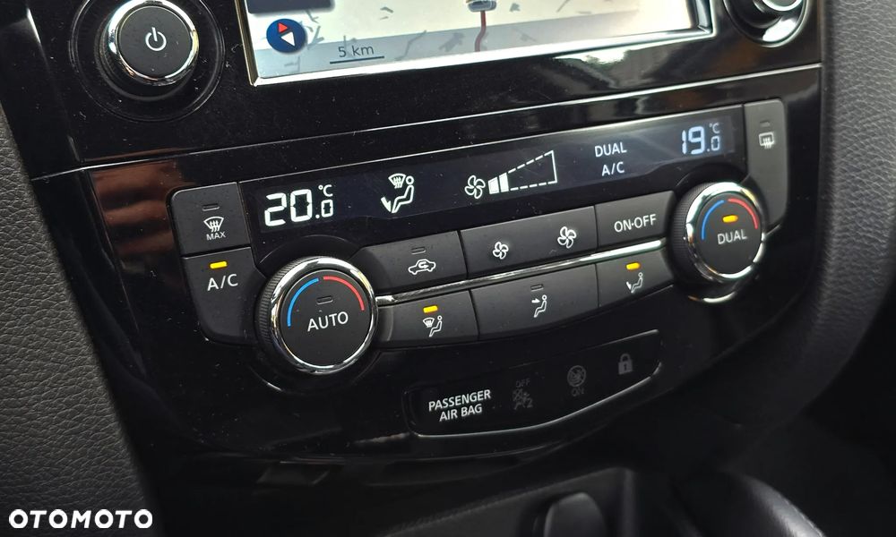 Nissan Qashqai 1.3 DIG-T N-CONNECTA - 31