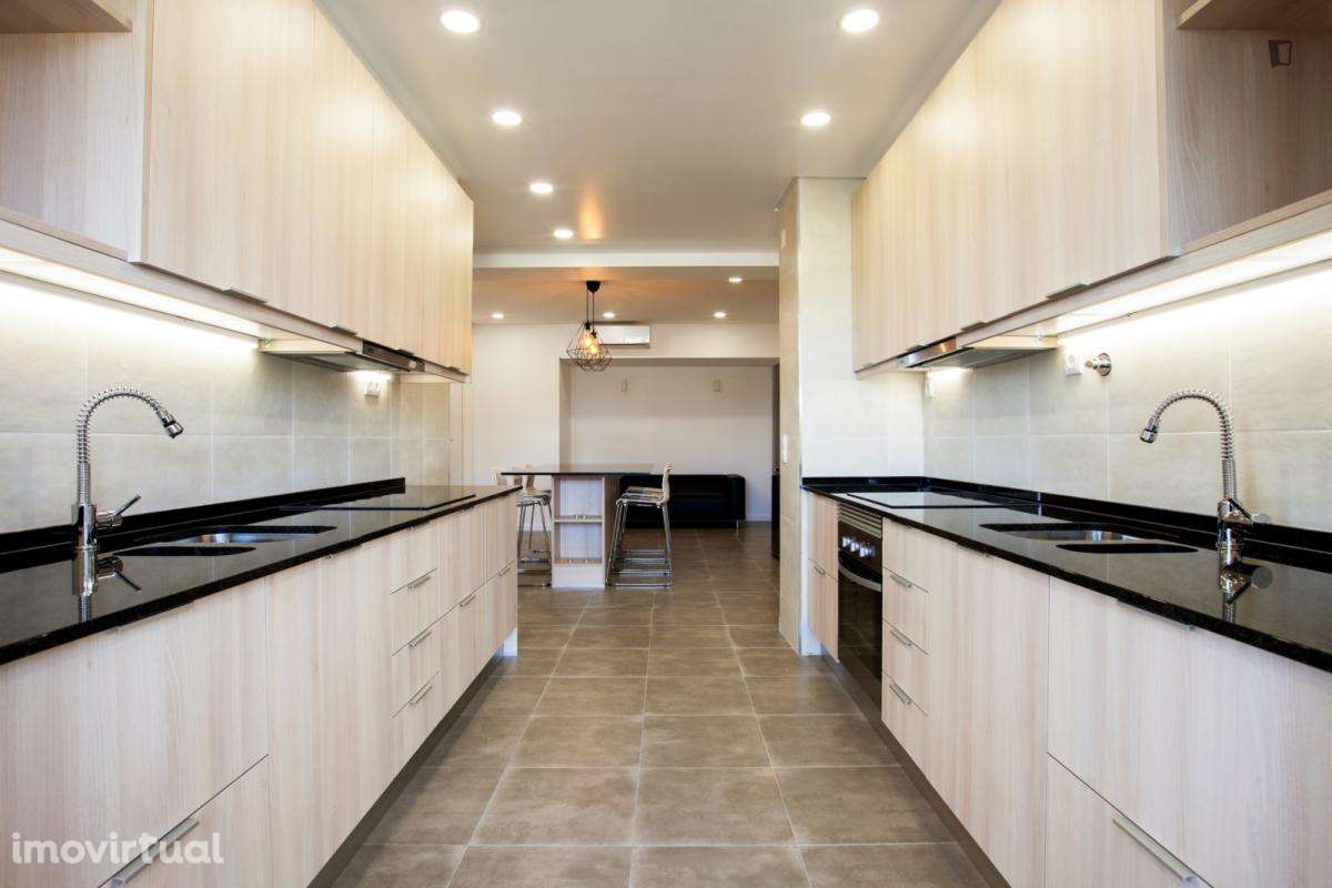 Quarto - localizado em Alvalade Lisbon - Grande imagem: 3/21