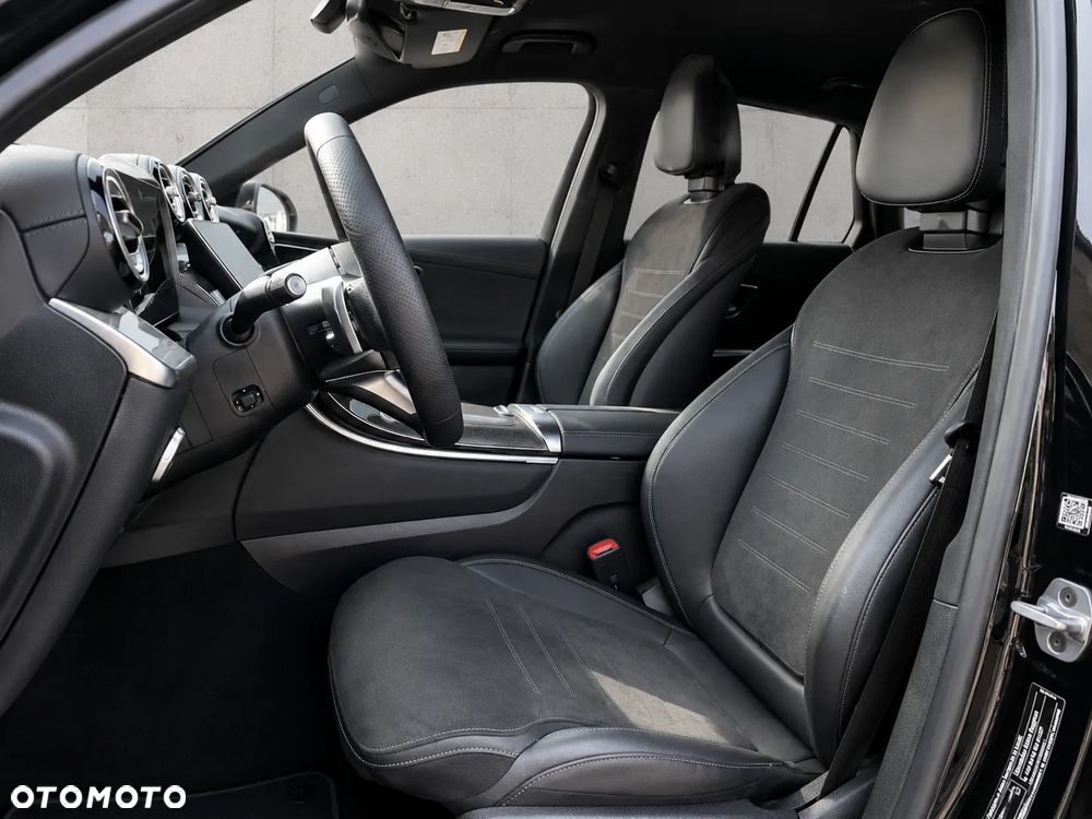 Mercedes-Benz GLC 300 d 4Matic 9G-TRONIC AMG Line Advanced - 8