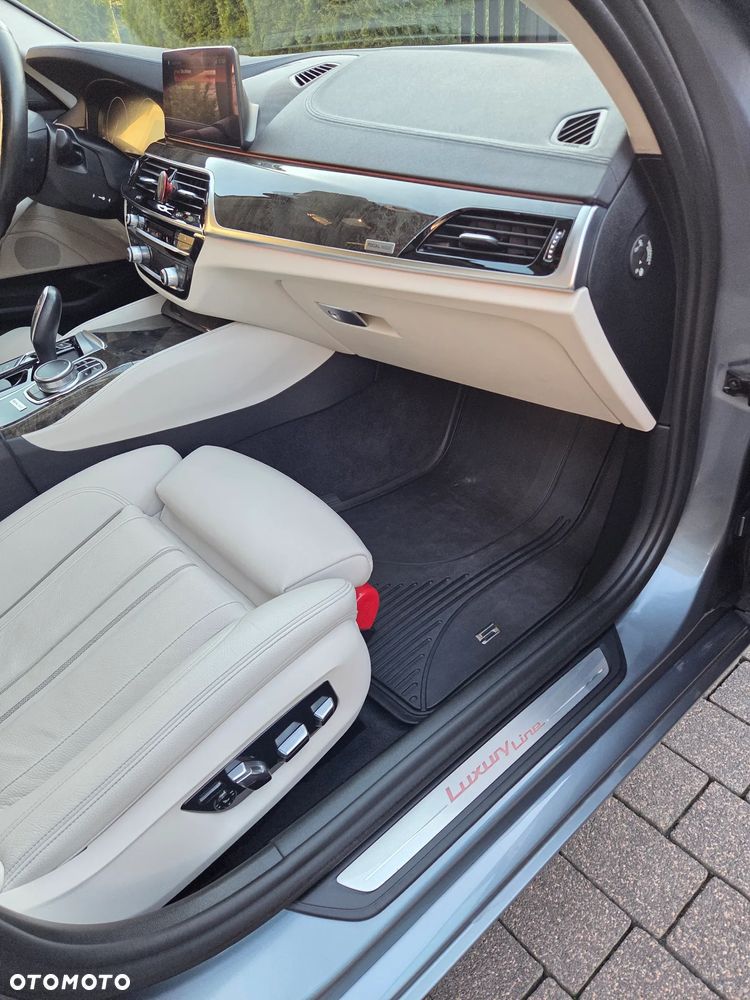 BMW Seria 5 520d xDrive Luxury Line - 19