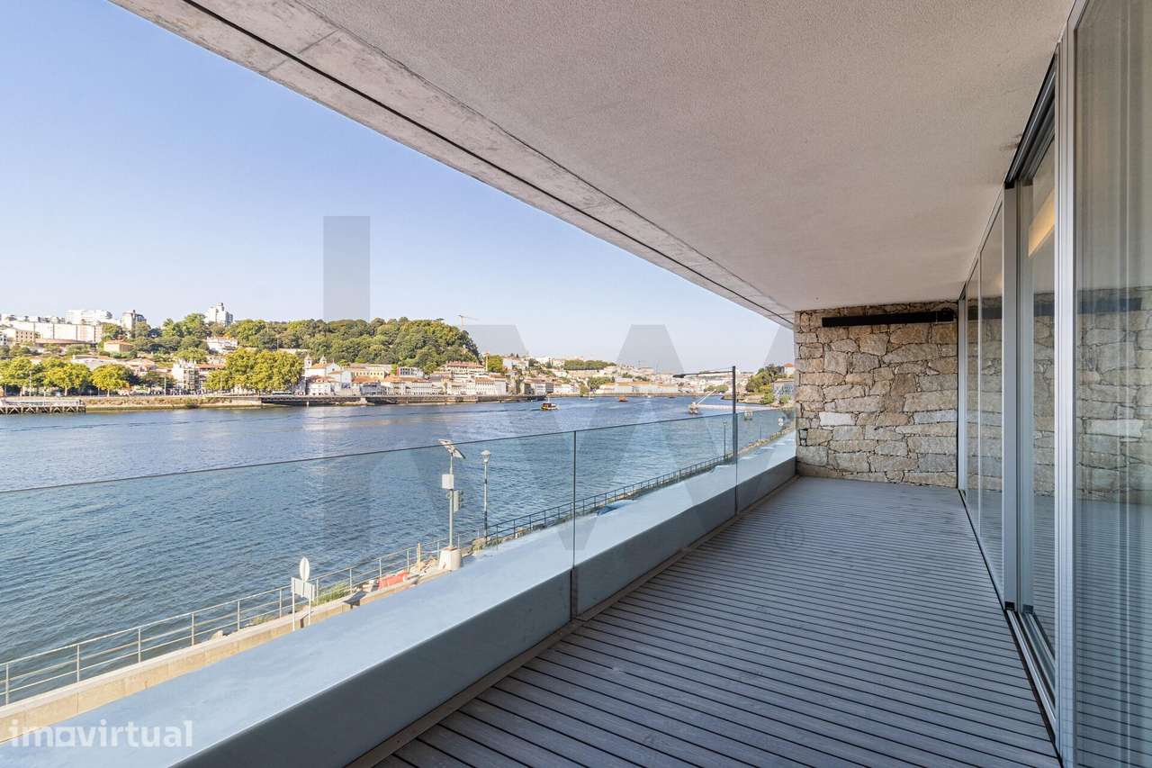 Apartamento T3 Duplex na Primeira Linha do Douro - Vila Nova de Gaia - Grande imagem: 3/34