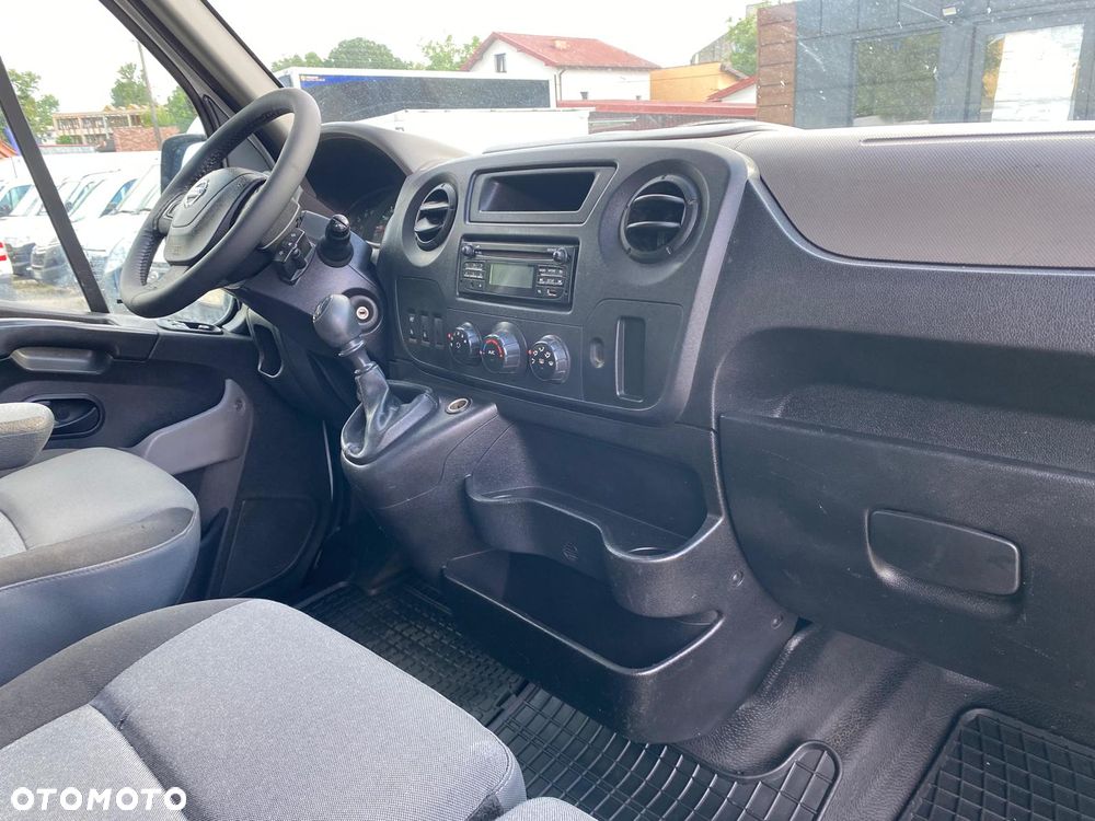 Nissan NV400 - 18