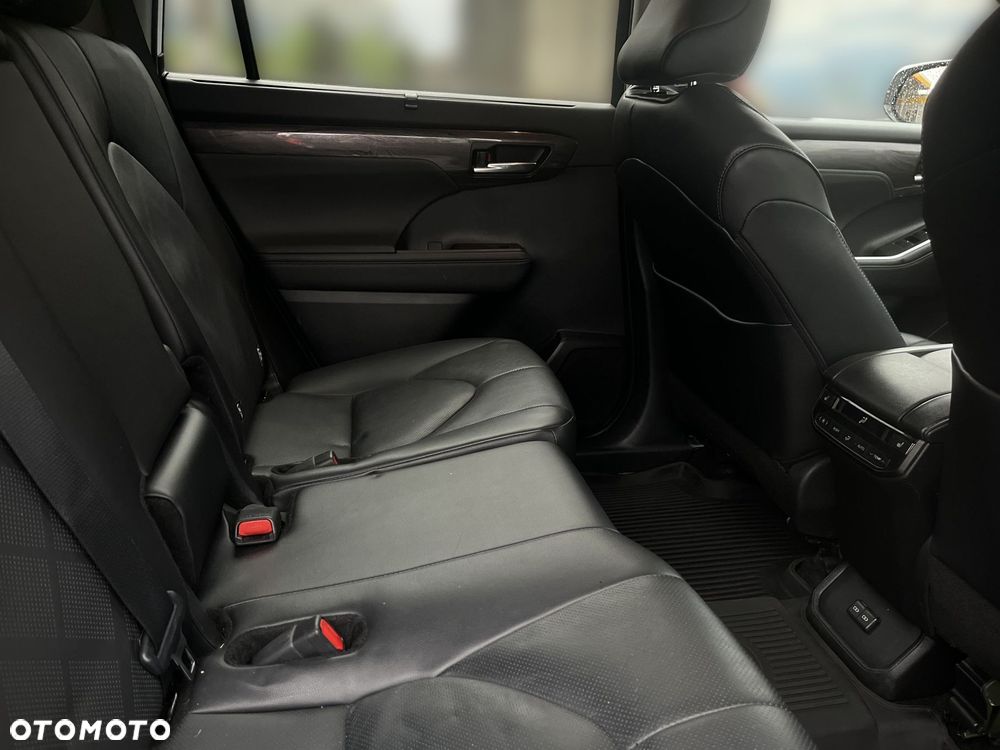 Toyota Highlander - 11