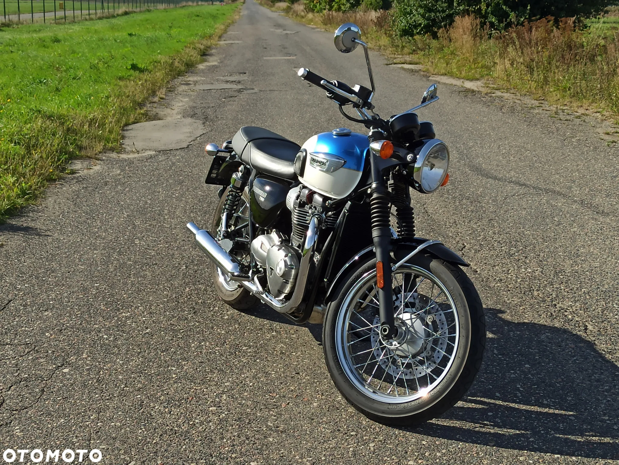 Triumph Bonneville - 5
