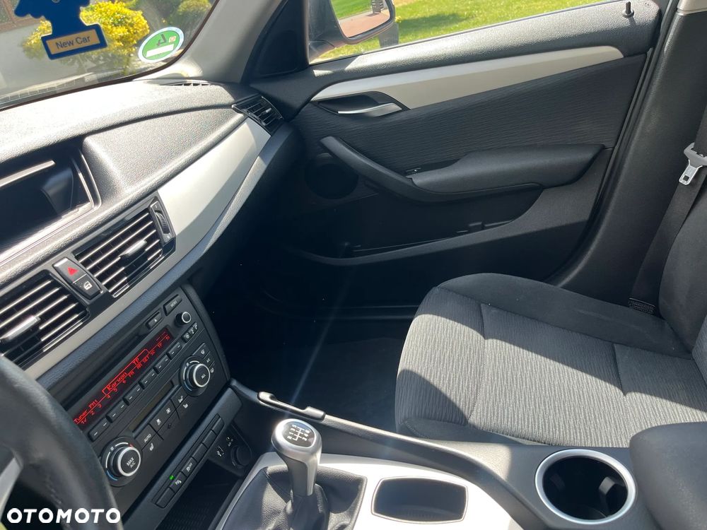 BMW X1 sDrive18i xLine - 11