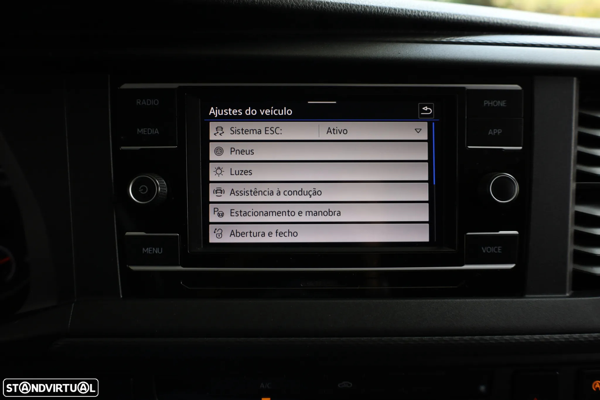 VW Transporter 2.0 TDI Business - 16