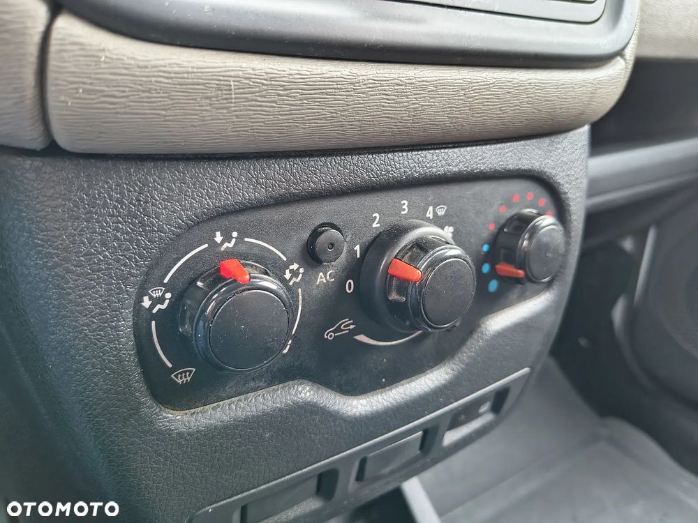 Dacia DOKKER Klimatyzacja Elektryka Furgon Hak Serwis - 19